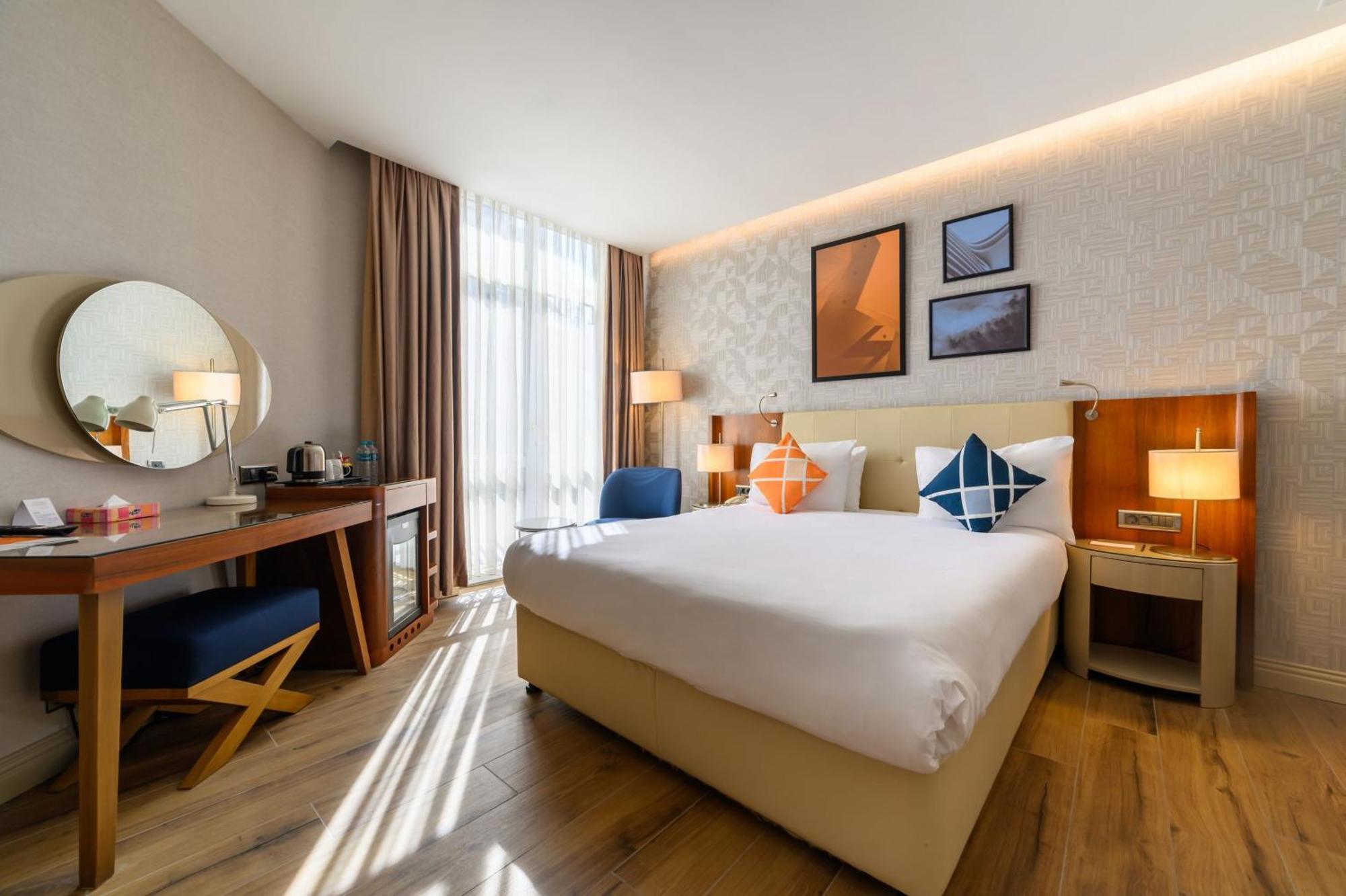Four Points Flex By Sheraton Istanbul Taksim Square Eksteriør bilde