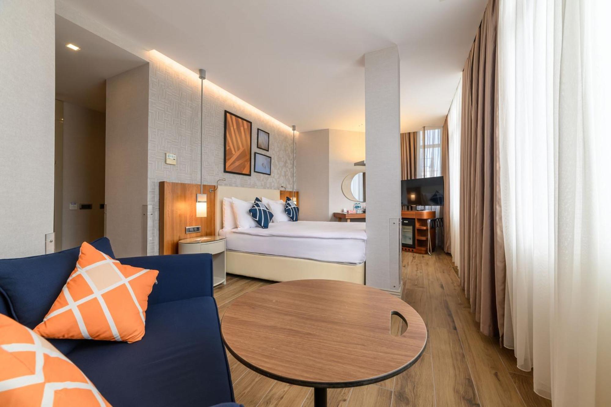 Four Points Flex By Sheraton Istanbul Taksim Square Eksteriør bilde