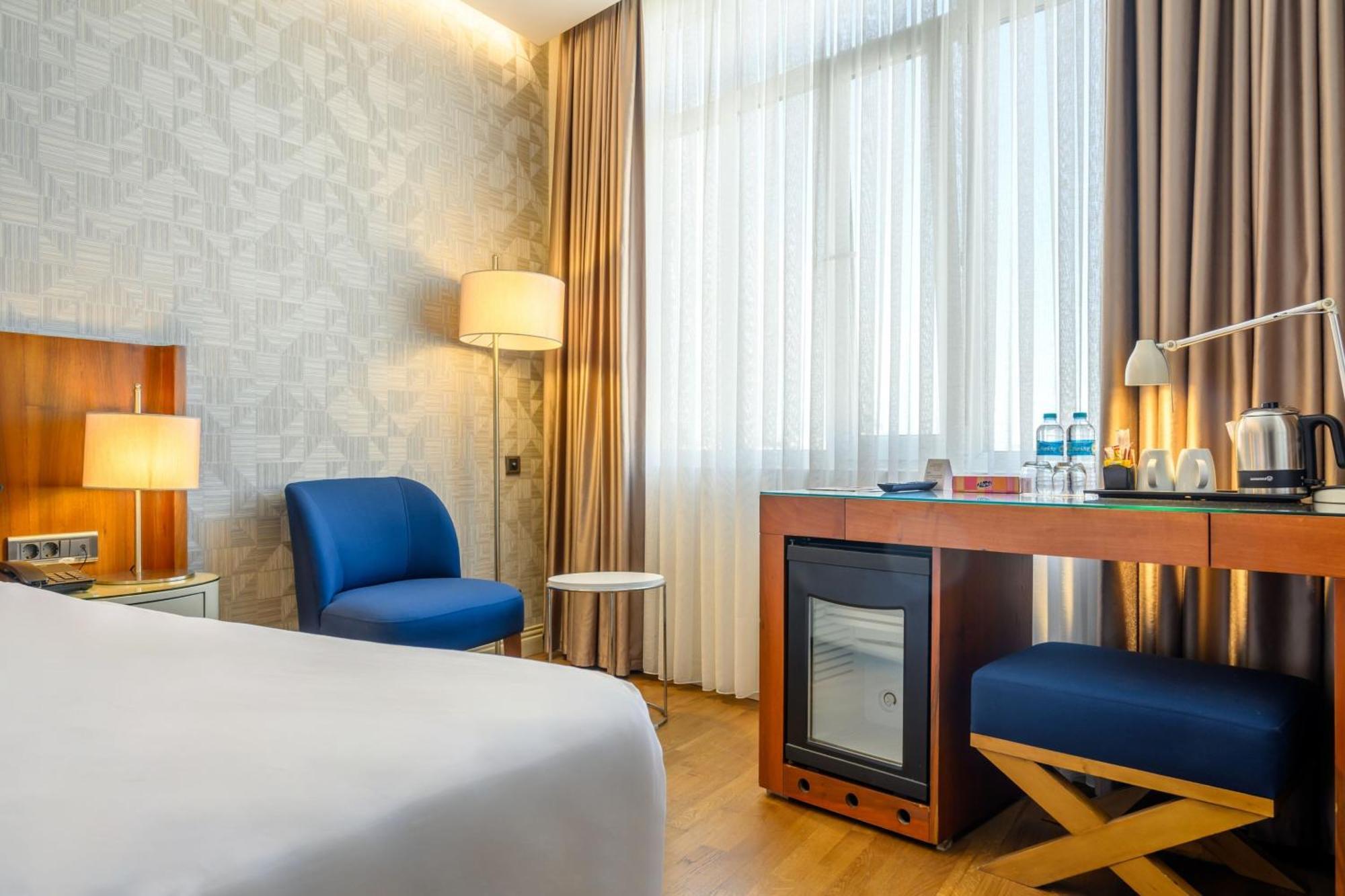 Four Points Flex By Sheraton Istanbul Taksim Square Eksteriør bilde